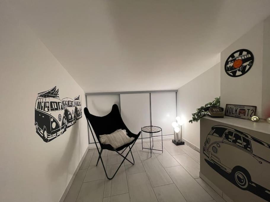 Appartement Vintage 90 M2 Duplex Classe Frejus Bagian luar foto